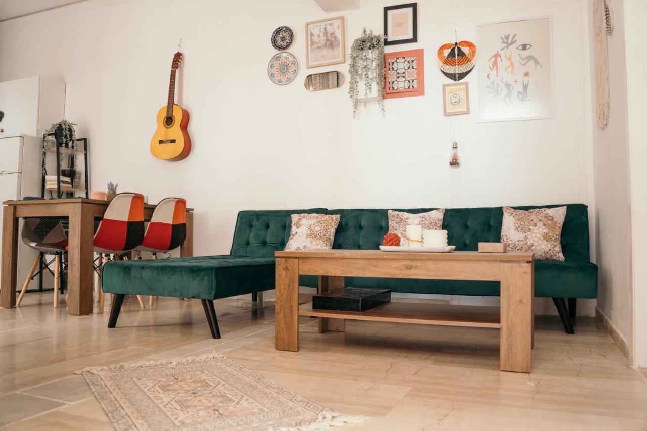 Villager'S Art Apartment Paradeísion Dış mekan fotoğraf