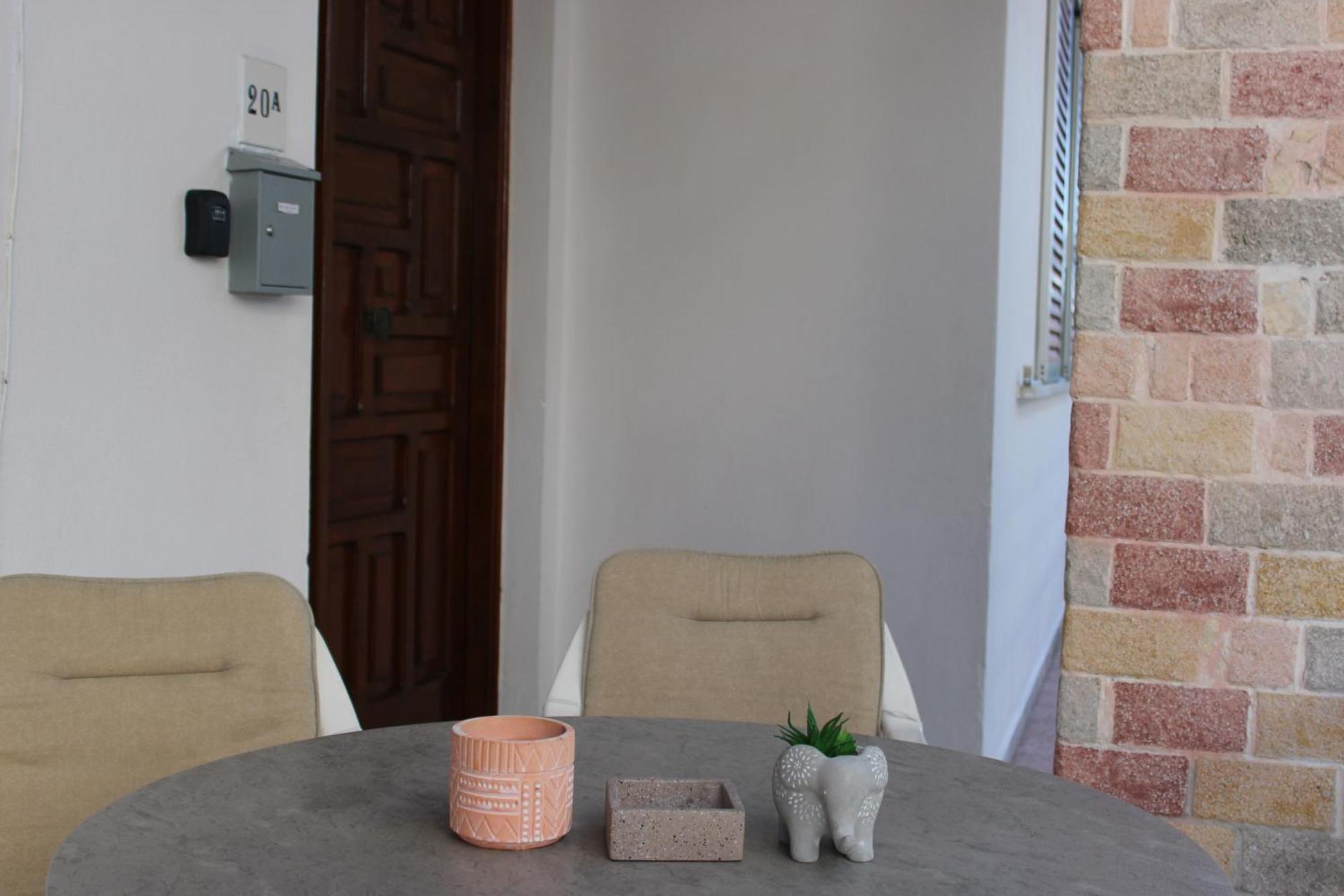 Villager'S Art Apartment Paradeísion Dış mekan fotoğraf